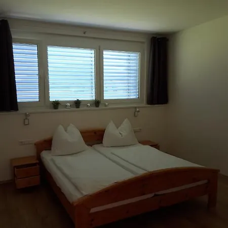 Nico's Place Jenig