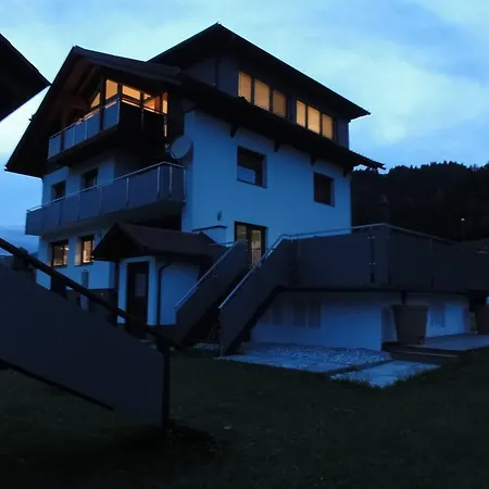 Nico's Place Apartment
